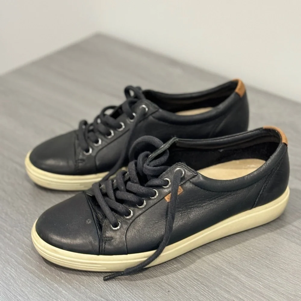 Ecco Black Women’s Casual Sneakers (Size 38)
